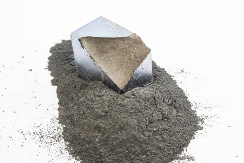 A spin-off from the CNRS, Grenoble-based start-up MagREEsource recycles magnets from electronic equipment, which are made from rare earth elements.