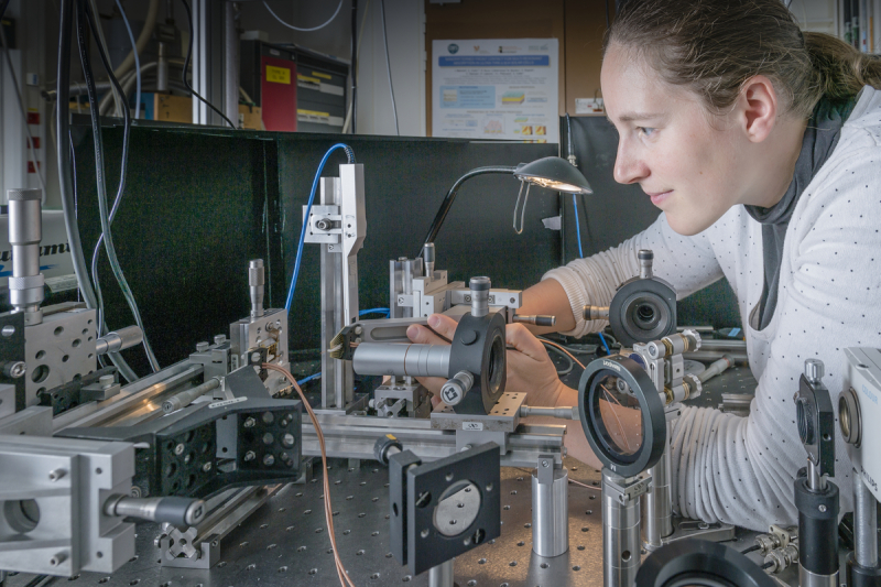 Caractérisation optoélectronique d'une cellule photovoltaïque au C2N