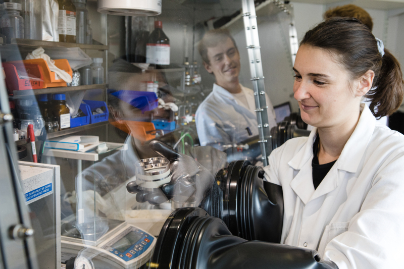 Joint scientific team explores new battery technologies