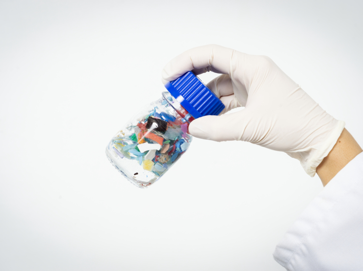 Macroplastics collected from beaches on the east coast of Guadeloupe