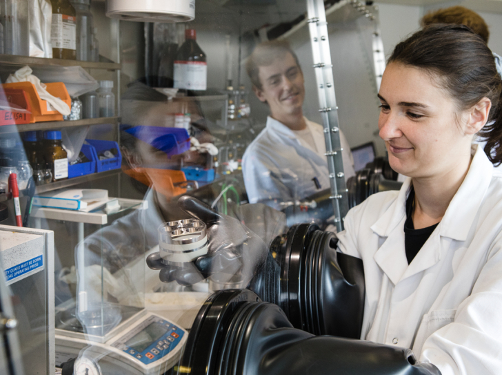 Joint scientific team explores new battery technologies