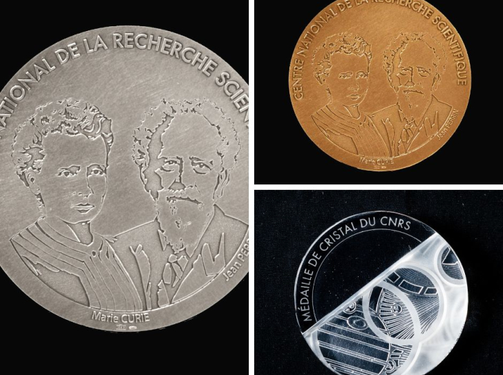 Les 3 médailles du CNRS : argent, bronze et cristal