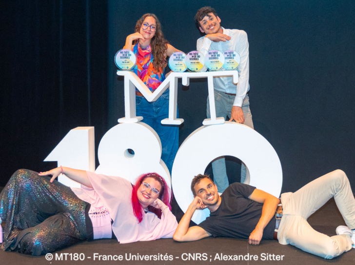 Les 4 lauréats de MT180 2025 prennent la pose
