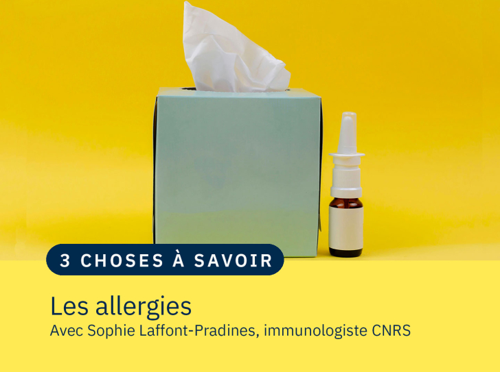 Une boite de mouchoirs sur fond jaune