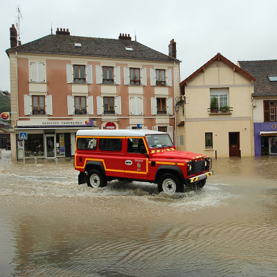 With climate change, extreme events, such as the flood on May 31, 2016, in Saint-Rémy-lès-Chevreuse, France, are becoming more frequent.