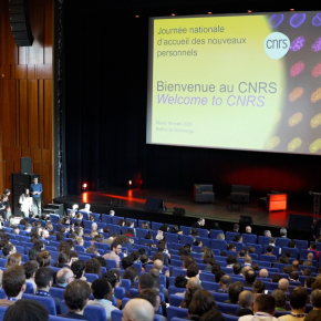salle de conférence de la plénière lors de la journée des nouveaux entrants